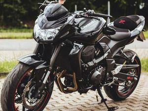 KAWASAKI Z750R