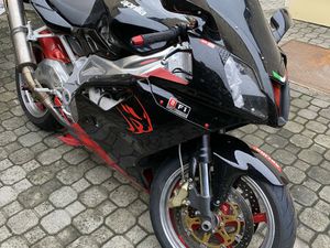 APRILIA RSV 1000 R