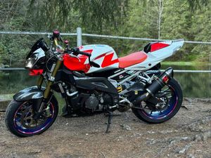APRILIA RSV 1000 TUONO RR WENIG KM/CARBON UMBAU/ TÜV