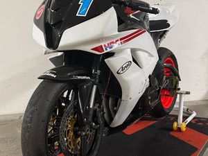 HONDA CBR600RR RACING-UMBAU MIT NEUER RENNVERSCHALUNG!