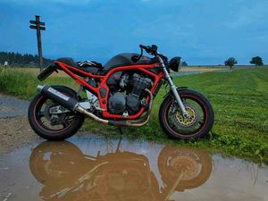 SUZUKI BANDIT 1200 UMGEBAUT, AUCH TAUSCH GEGEN SPORTLER MÖGLICH