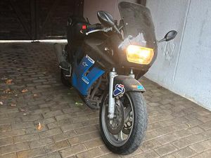 SUZUKI GSX-600F