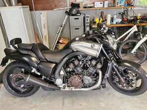 YAMAHA VMAX 1700