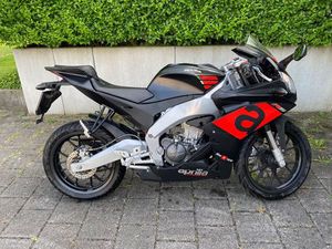 APRILIA RS 125, TOP ZUSTAND, WENIG KILOMETER, SOMMER