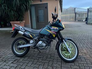 SUZUKI DR 650 RSEU
