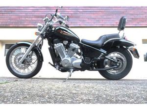 HONDA VT 600 SHADOW (AB 18 JAHREN)