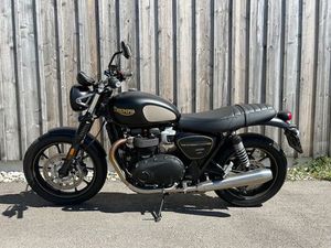 TRIUMPH STREET TWIN 900 GOLD LINE (LIMITED EDITION) WIE NEU!