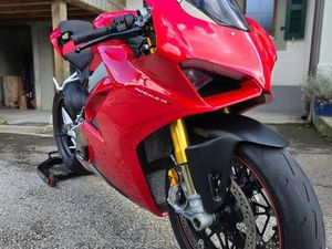 DUCATI PANIGALE V4S