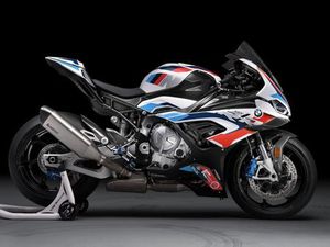 BMW M 1000 RR COMPETITION
