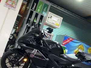 YAMAHA YZF R3 2025