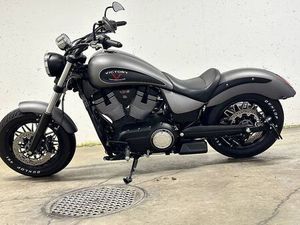 VICTORY GUNNER 1700 CCM
