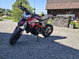 DUCATI HYPERMOTARD 821