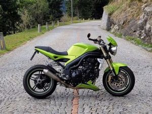 TRIUMPH SPEED TRIPLE