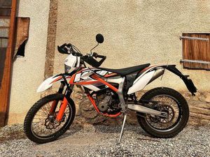 KTM 350 FREERIDE + POT AKRAPOVIC