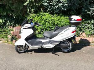 SUZUKI BURGMAN 650 MIT TOP CASE MFK SEPT 2024