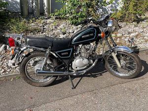 SUZUKI GN 125 (1984) KLASSIKER, BASTLEROBJEKT MIT PAPIEREN