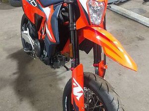 KTM 690 SMC-R