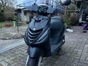 PIAGGIO ZIP 4T SCOOTER TE KOOP — SCOOTERS | YAMAHA — MARKTPLAATS