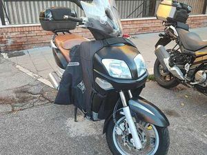 YAMAHA VERSITY 300 NERO