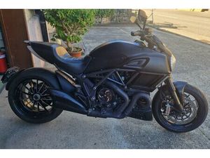 DIAVEL 1200 CARBON