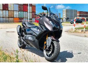 YAMAHA T-MAX 560 TECH MAX