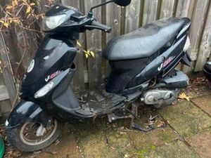PEUGEOT V CLIC 2008 — SCOOTERS | PEUGEOT — MARKTPLAATS