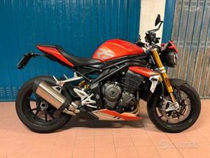 TRIUMPH SPEED TRIPLE 1200 RS