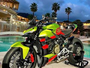 DUCATI STREETFIGHTER V4S LAMBORGHINI + ZUBEHÖR! NEU