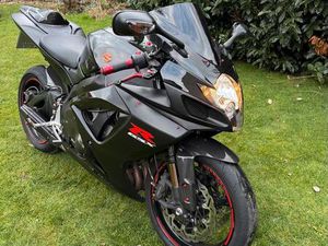 SUZUKI GSX-R 750 K6 – TOP GEPFLEGT, UNFALLFREI
