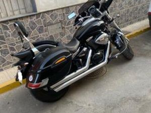 SUZUKI - INTRUDER M800