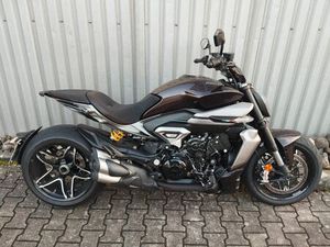 DUCATI XDIAVEL V4