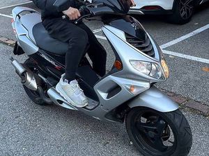 PEUGEOT SPEEDFIGHT 2 50 CC TARGA BIANCA 70 KM/H CANTON TESSIN -