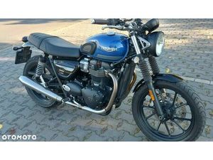 TRIUMPH STREET TWIN