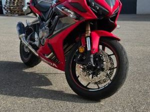 CBR650R 1800KM