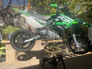 KX 65 MOTOCROSS