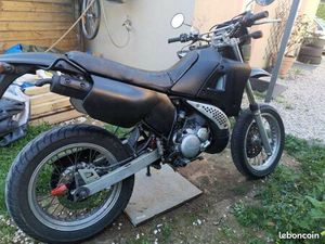 YAMAHA 125 DT