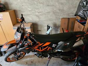 KTM 690 SMCR