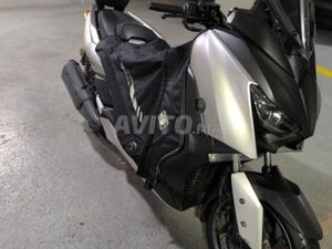 YAMAHA XMAX 300