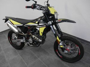 FANTIC XMF 125 SUPERMOTO // 1000KM // 1.HAND
