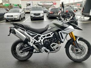 TRIUMPH TIGER 900 RALLY PRO INKL. 900€ PREISVORTEIL