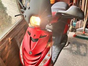 NIEUWE ZIP 4T 50CC - NOOIT GEBRUIKT! — SCOOTERS | PIAGGIO — MARKTPLAATS