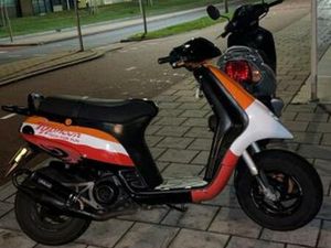 SUPER NETTE PIAGGIO TYPHOON 70CC — SCOOTERS | PIAGGIO — MARKTPLAATS