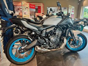 YAMAHA MT-07