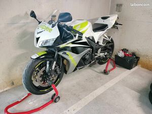 HONDA CBR 600 RR