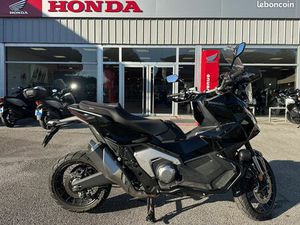 HONDA X-ADV 750
