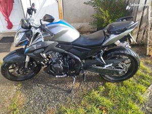 MOTO VOGE 500R