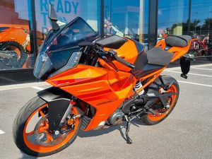 KTM RC 390 2024 0% FINANZIERUNG