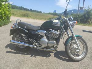 TRIUMPH THUNDERBIRD 900