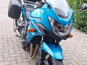 ② SUZUKI GSF 1250 BANDIT