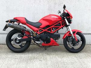 ② DUCATI MONSTER 695